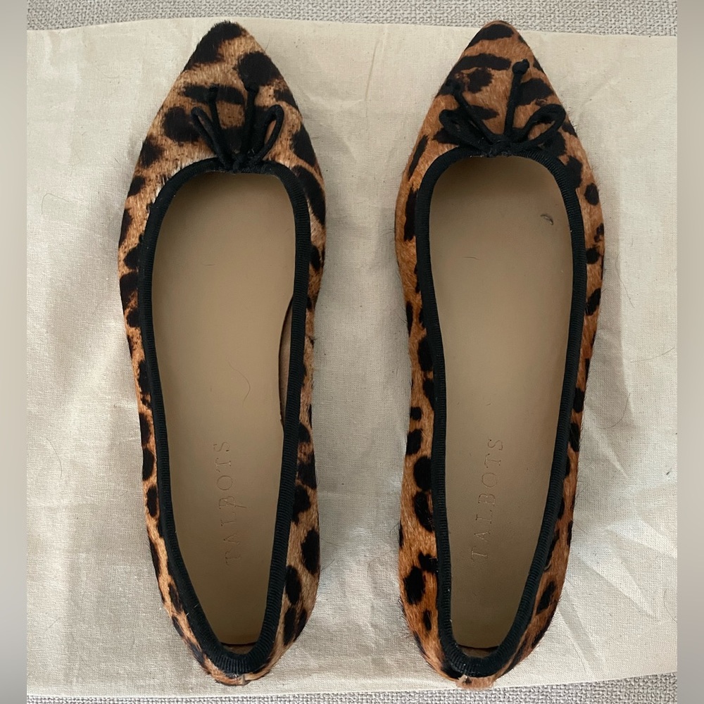 Talbots Women’s Leopard Haircalf flats, size 8